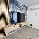 شقة Ella's House Coresi