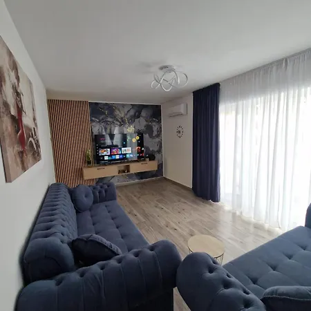 Ella's House Coresi アパート
