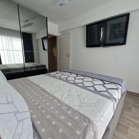 Ella's House Coresi *