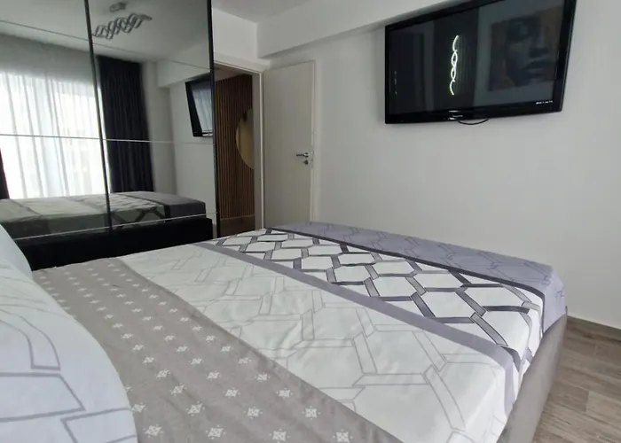 Ella's House Coresi *